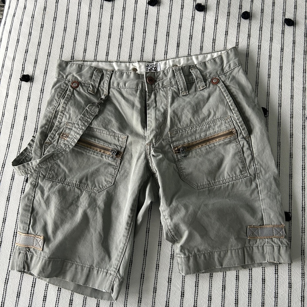Energie Shorts